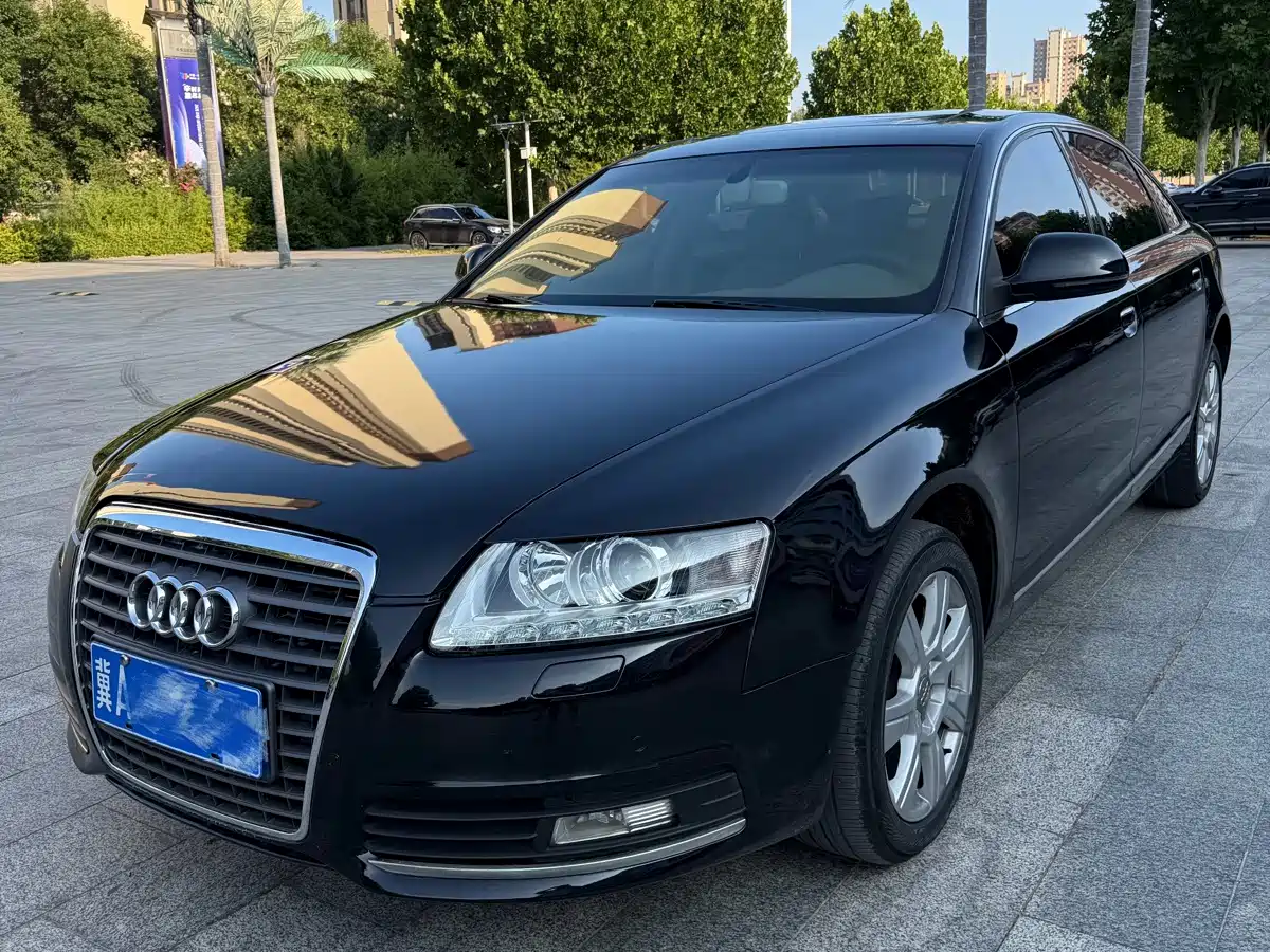 Фото 1 - Audi A6L
