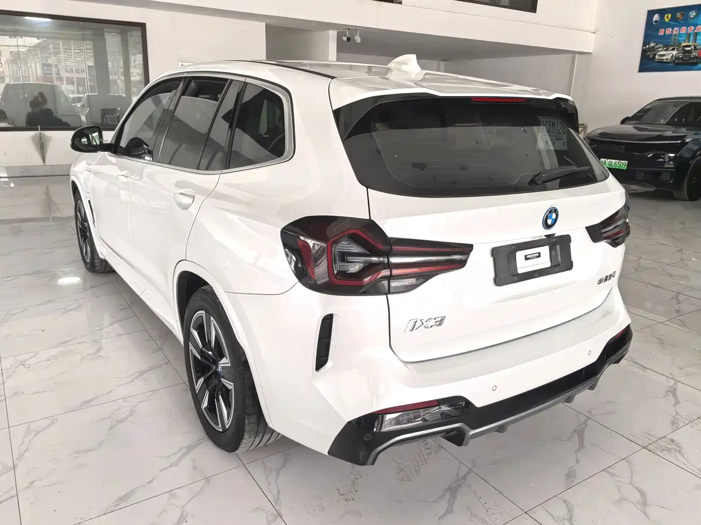 BMW iX3 2023 Leading Type фото 7