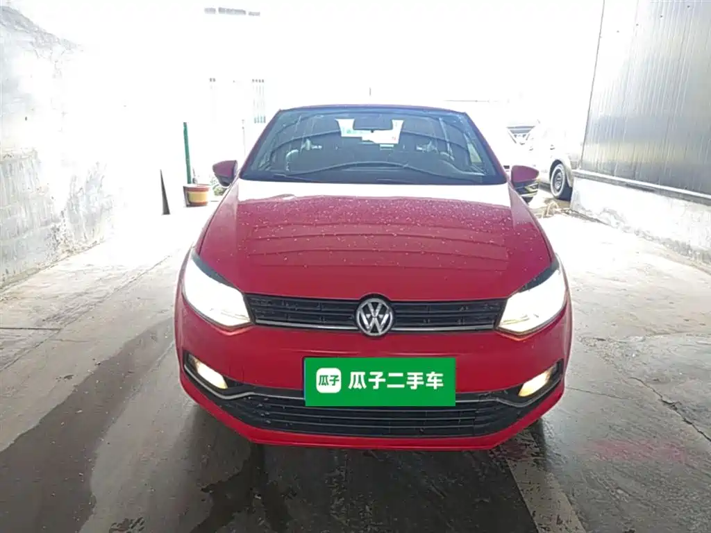 Volkswagen Polo 2014 1.6L Automatic Comfort Edition фото 3