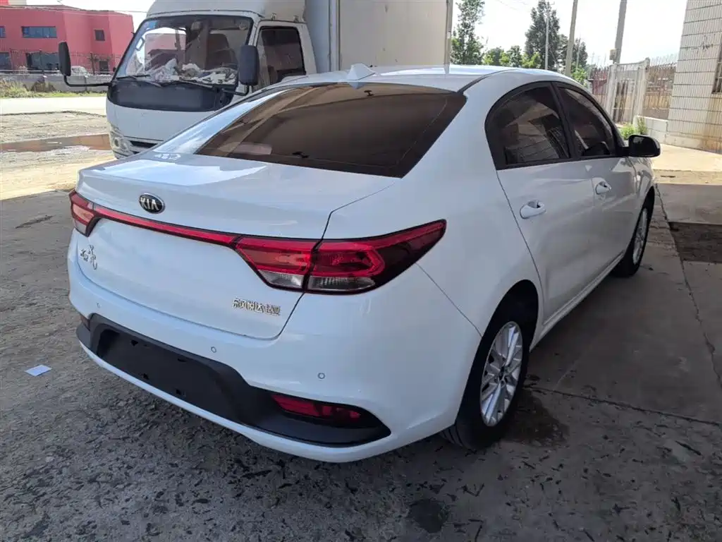 Kia K2 2017 Sedan 1.4L MT 15th Anniversary Special Edition GLS фото 7