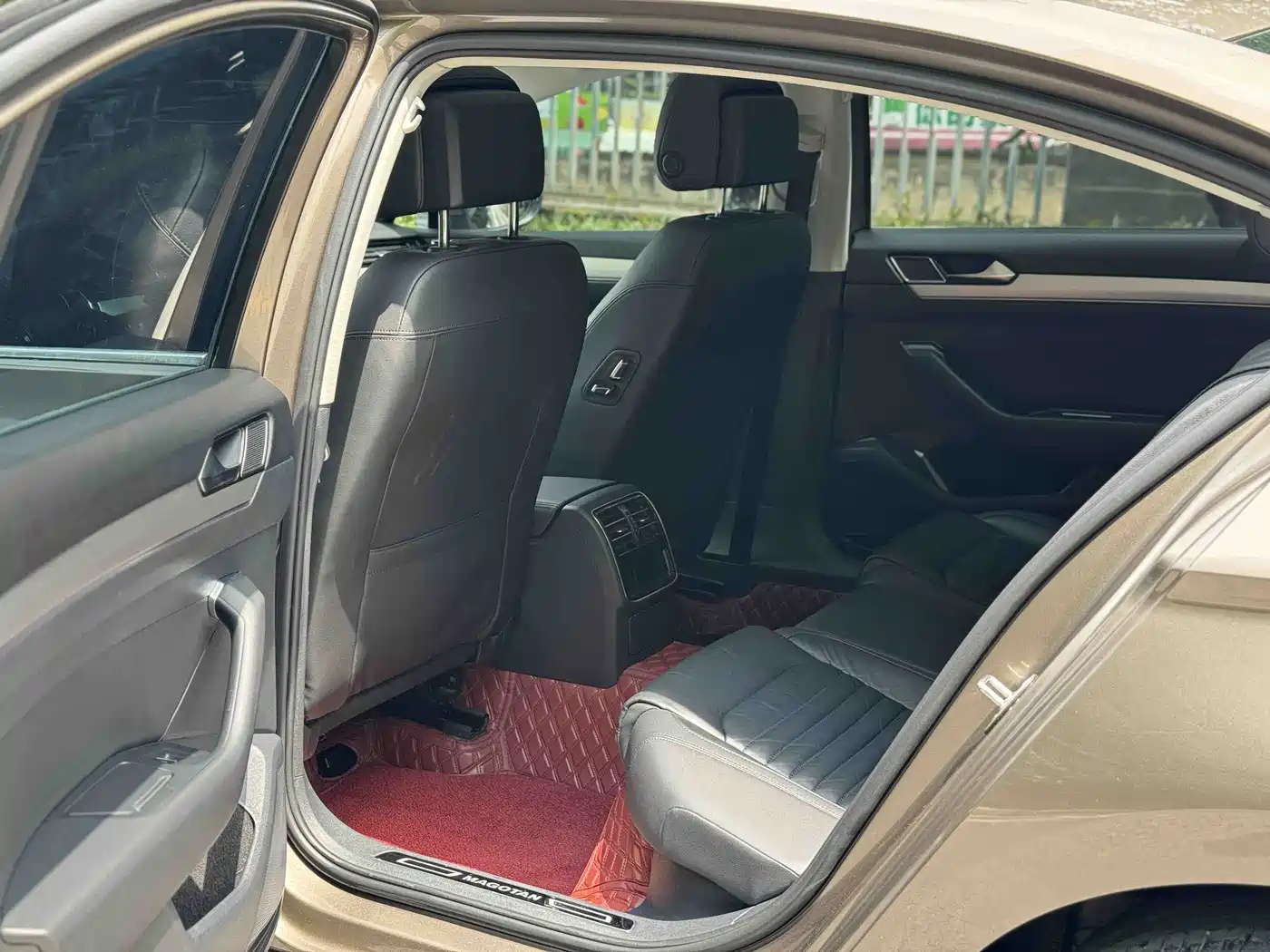 Volkswagen Magotan 2017 330TSI DSG Leading фото 7