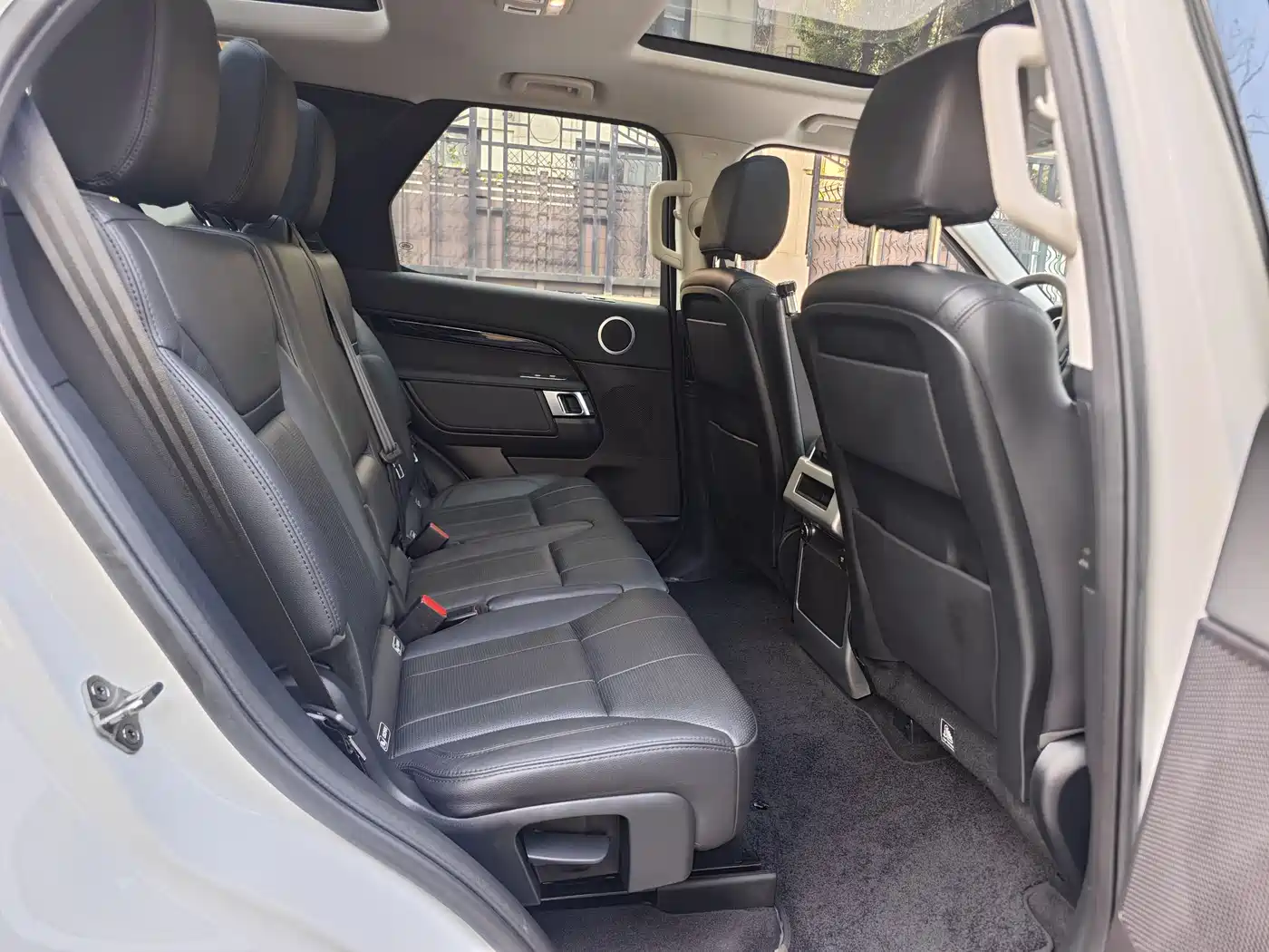 Land Rover Discovery 2019 3.0 SC V6 SE фото 8