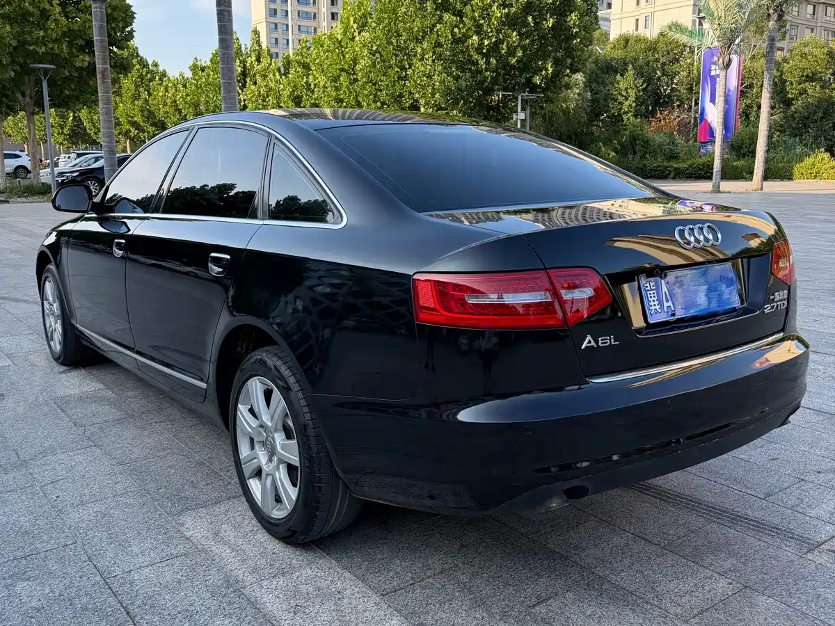 Фото 4 - Audi A6L