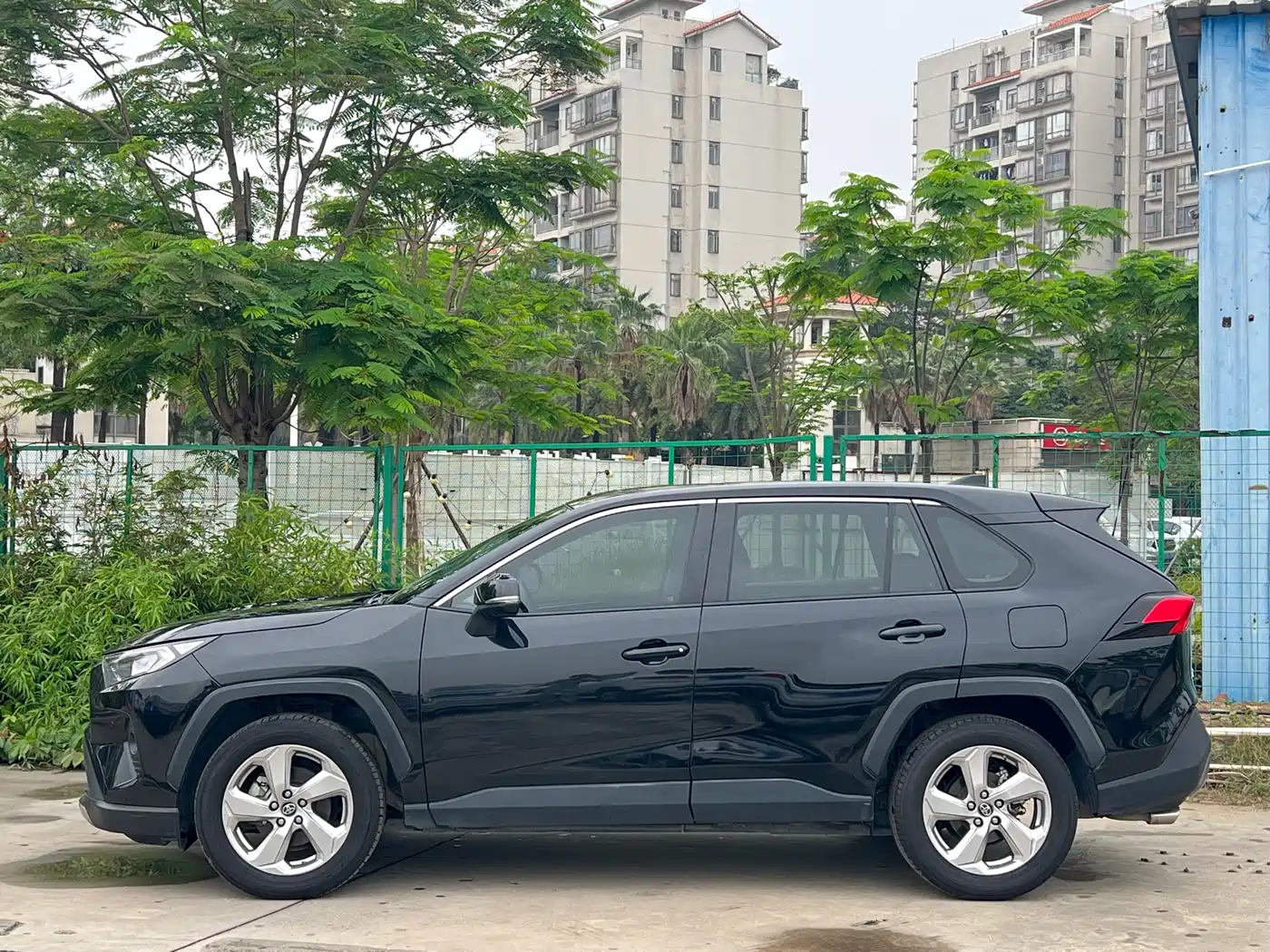 Toyota RAV4 Rongfang 2021 2.0L CVT 2WD Trend фото 3
