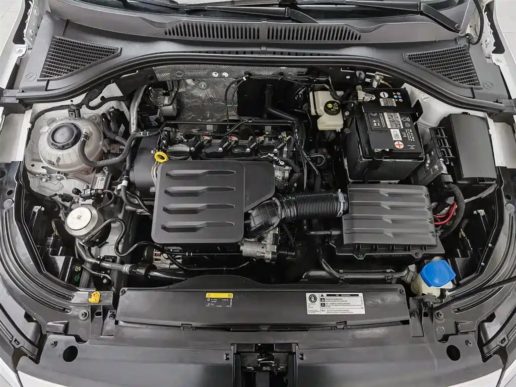 Volkswagen Lavida 2023 1.5L Auto Five Million Edition фото 6