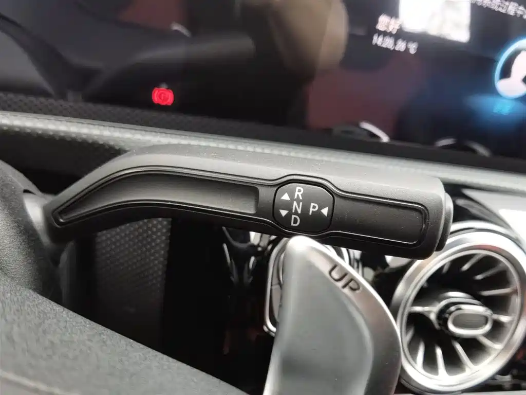 Mercedes-Benz A-Class AMG (Import) 2020 Facelift AMG A 35 4MATIC фото 13