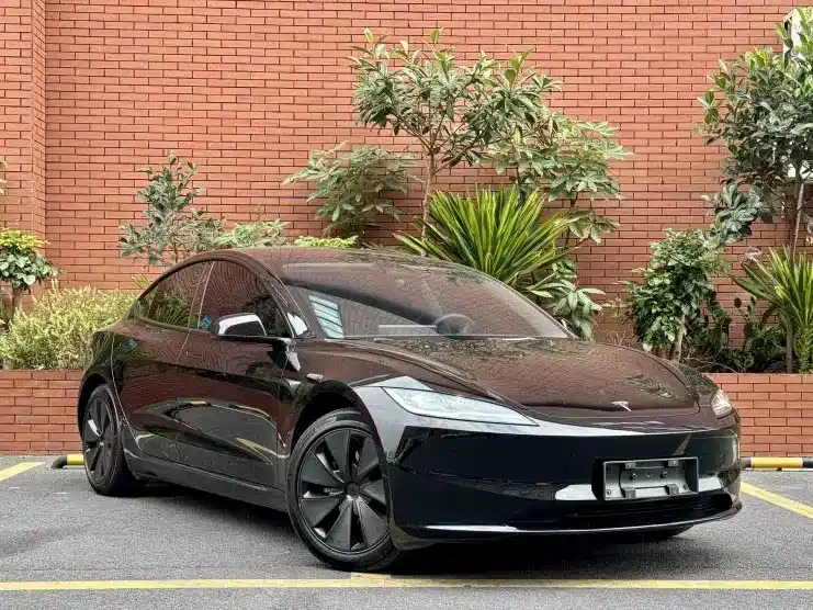 Tesla Model 3 2023 Rear-Wheel Drive фото 3