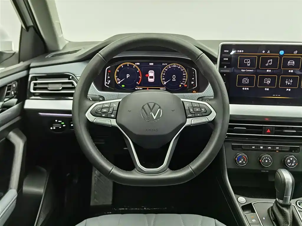 Volkswagen Lavida 2023 1.5L Auto Five Million Edition фото 11