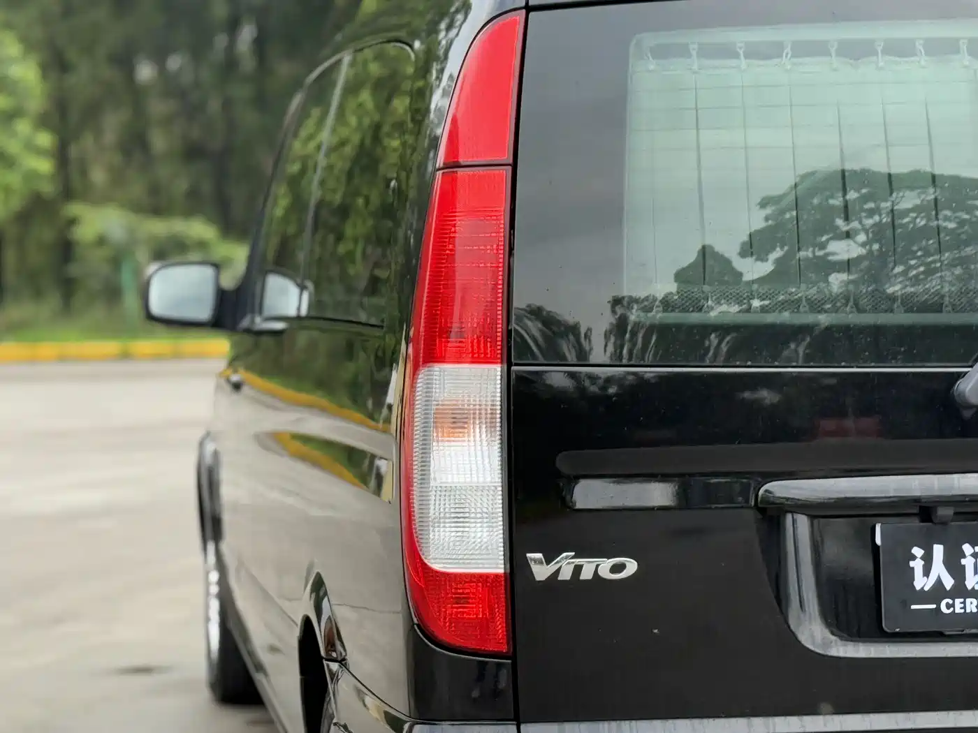 Mercedes-Benz Vito 2013 Model 3.0L Elite Edition фото 11