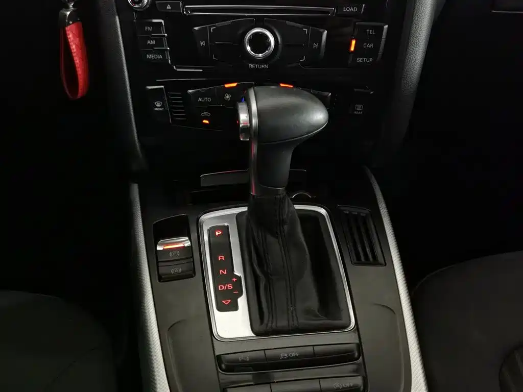 Audi A4L 2013 35 TFSI Automatic Standard фото 13