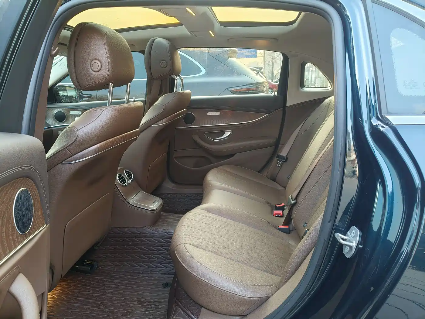 Mercedes-Benz E-Class 2023 Facelift E 300 L Fashion фото 17