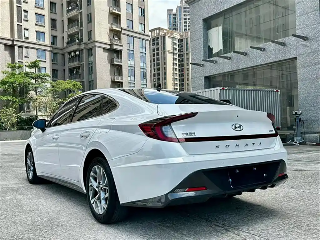 Hyundai Sonata 2020 270TGDi DCT GL Leading Edition фото 9