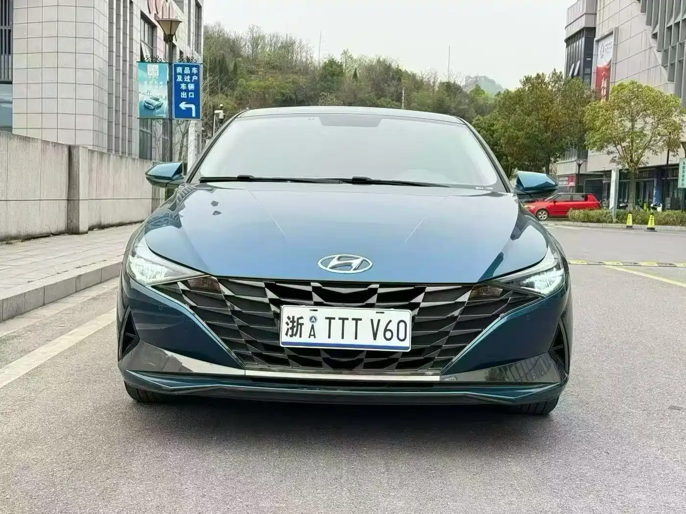 Hyundai Elantra 2021 1.5L CVT GLX Elite Edition фото 2