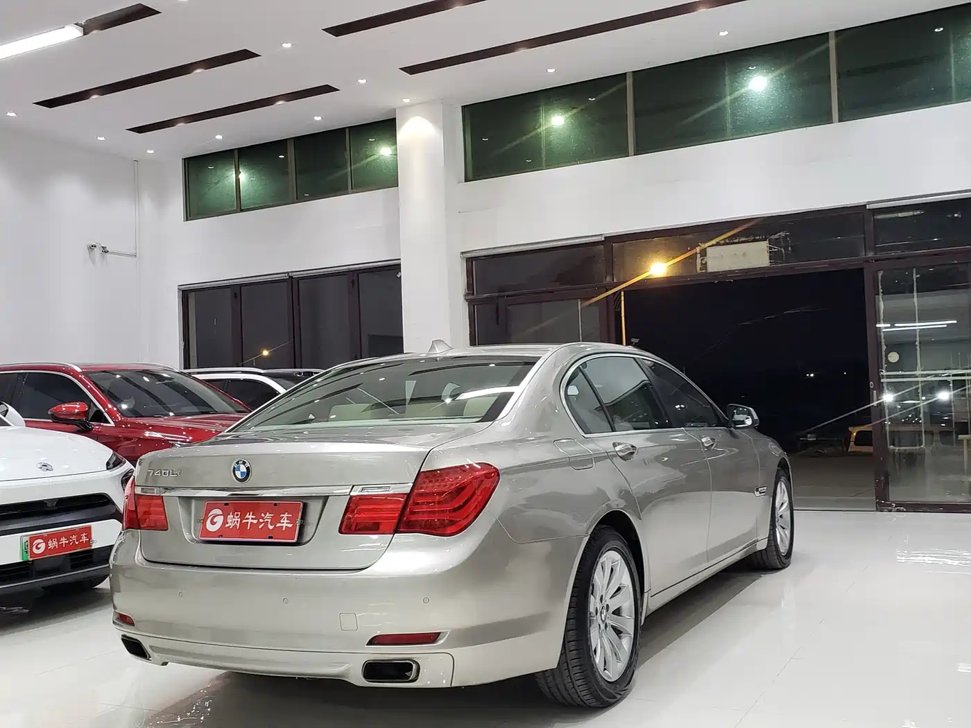 BMW 7 Series 2009 Model 740Li Leading Edition фото 11