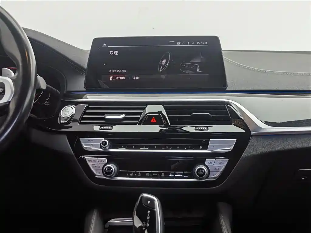 BMW 5 Series 2020 530Li Leading M Sport Package фото 12