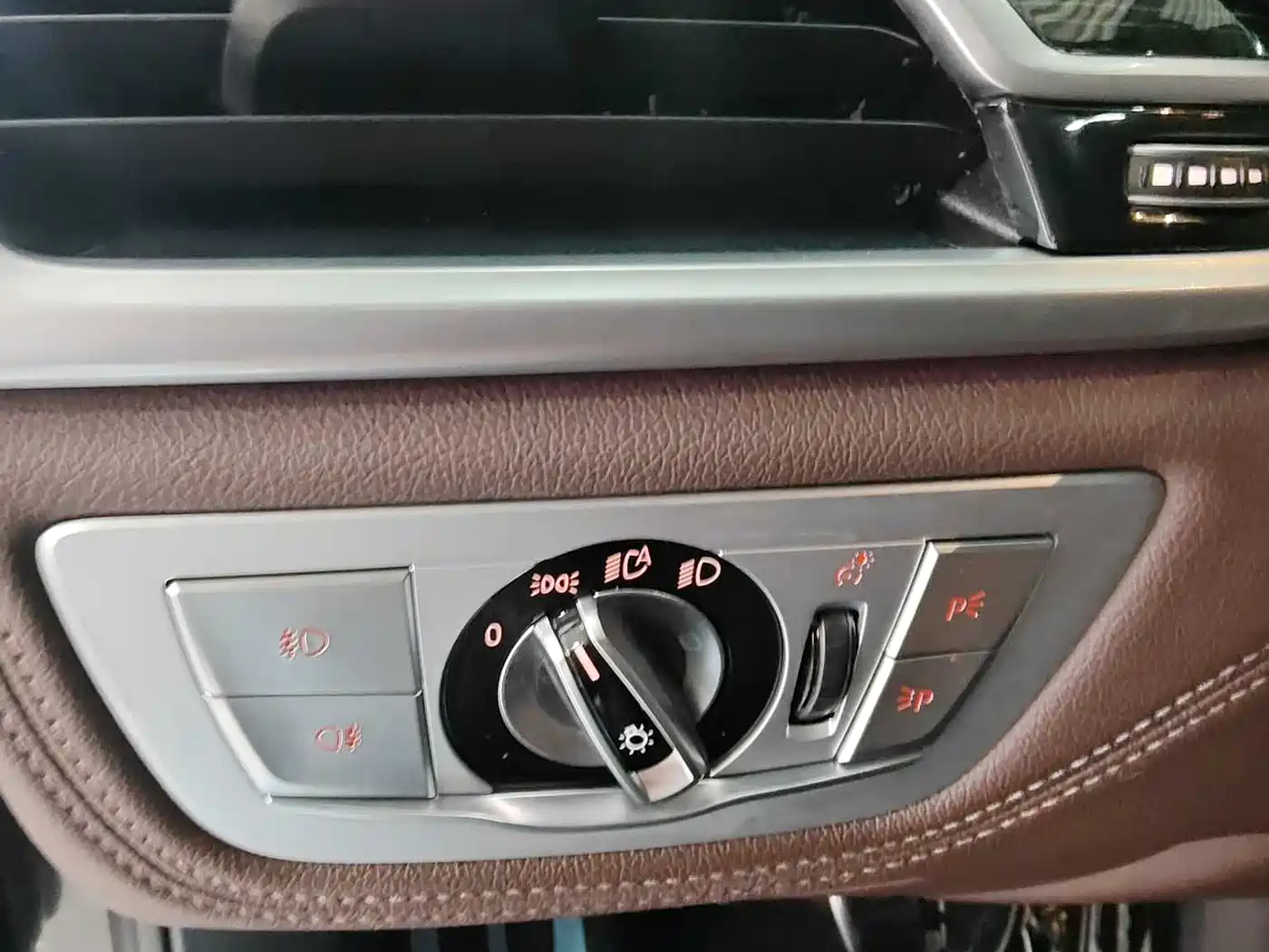 BMW 7 Series 2018 730Li Leading Type M Sport Package фото 14
