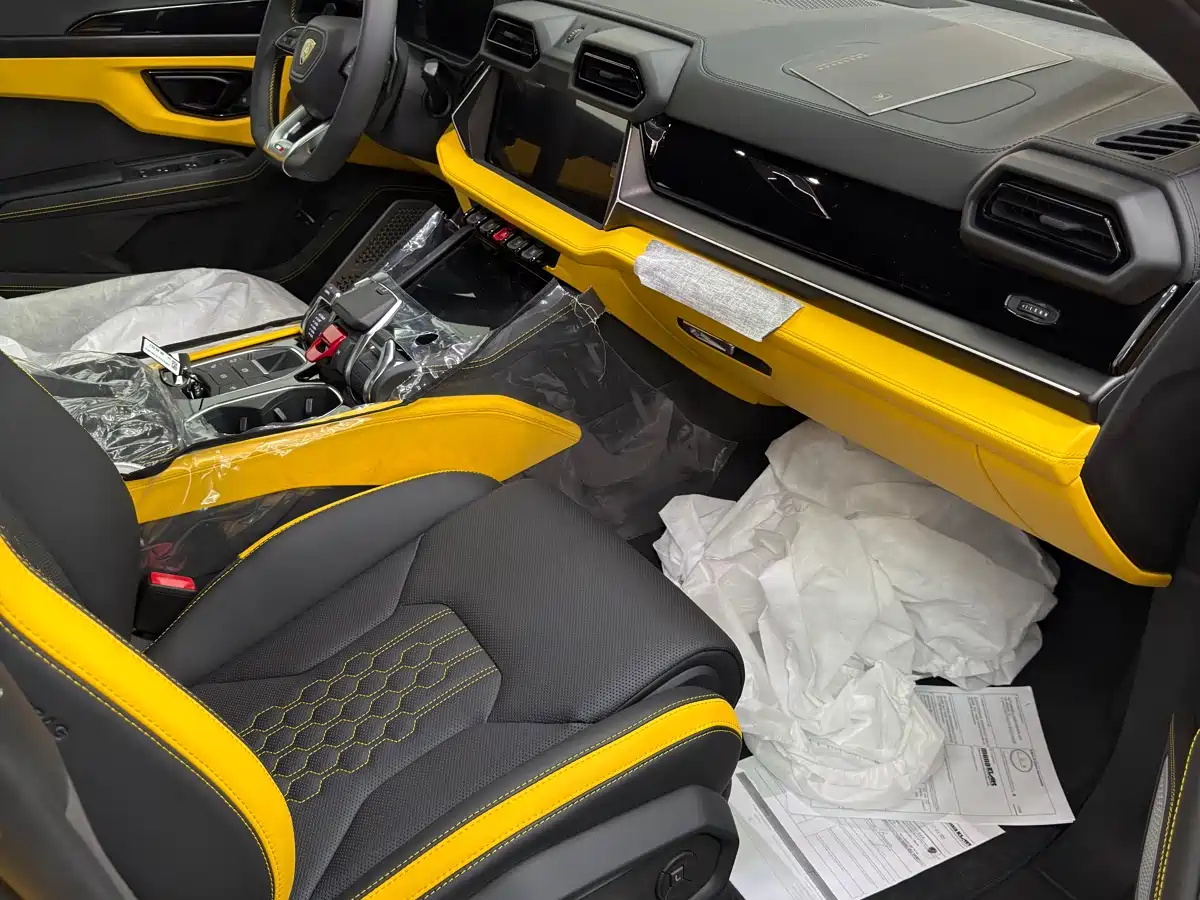 Lamborghini Urus SE 2025 4.0T Standard Edition фото 9