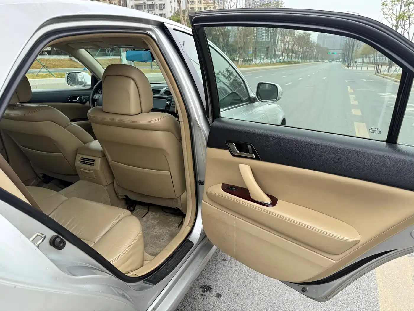 Toyota Reiz 2010 2.5V Style Luxury Navigation Edition фото 15
