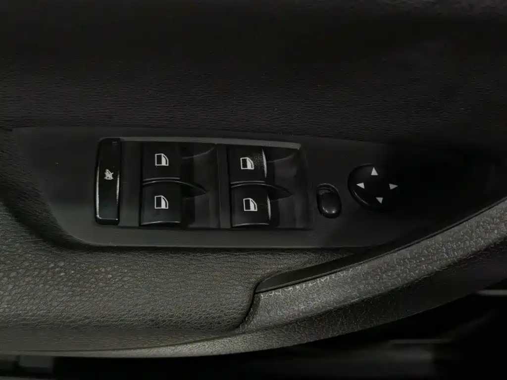 BMW X1 2012 2012 sDrive20i Leading Model