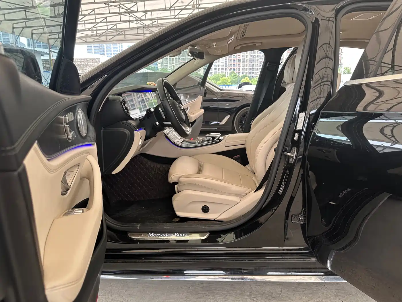 Mercedes-Benz E-Class 2016 E 200 L Sport Type фото 18