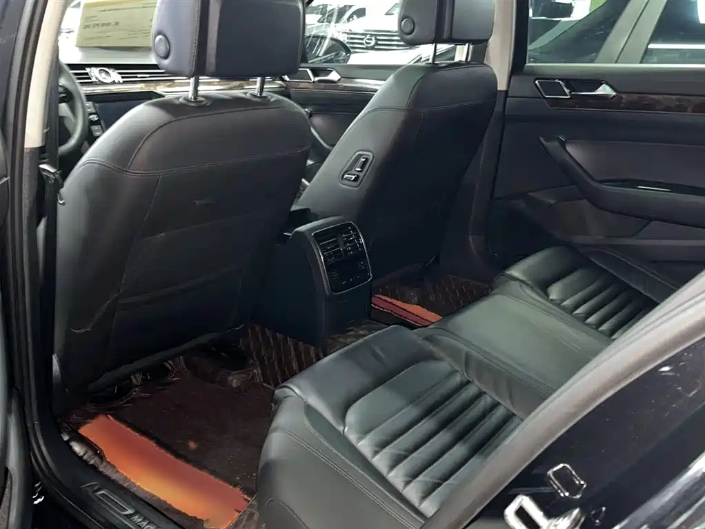 Volkswagen Magotan 2019 330TSI DSG Luxury China V фото 19