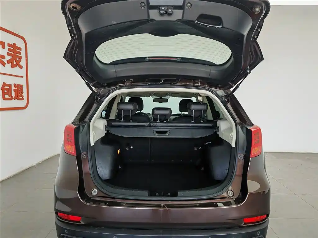 GAC Trumpchi Trumpchi GS5 Super 2016 2.0L Auto 2WD Anniversary Edition фото 16