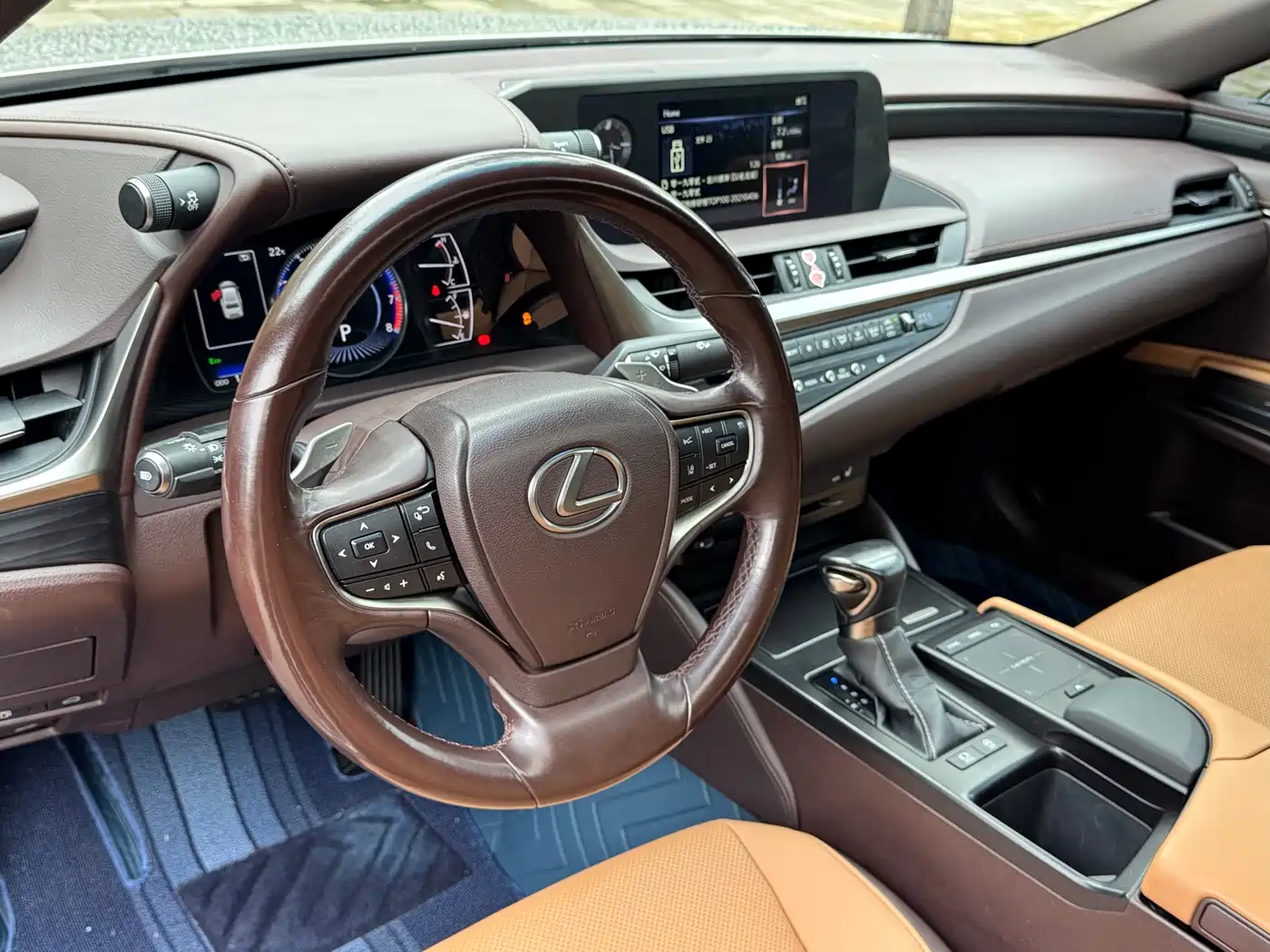Lexus ES 2021 200 Excellence Edition фото 5
