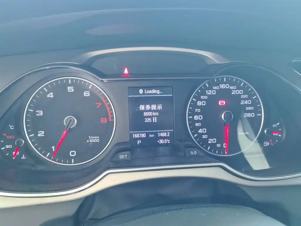 Audi A4L 2016 35 TFSI Heritage Edition S line Luxury фото 12