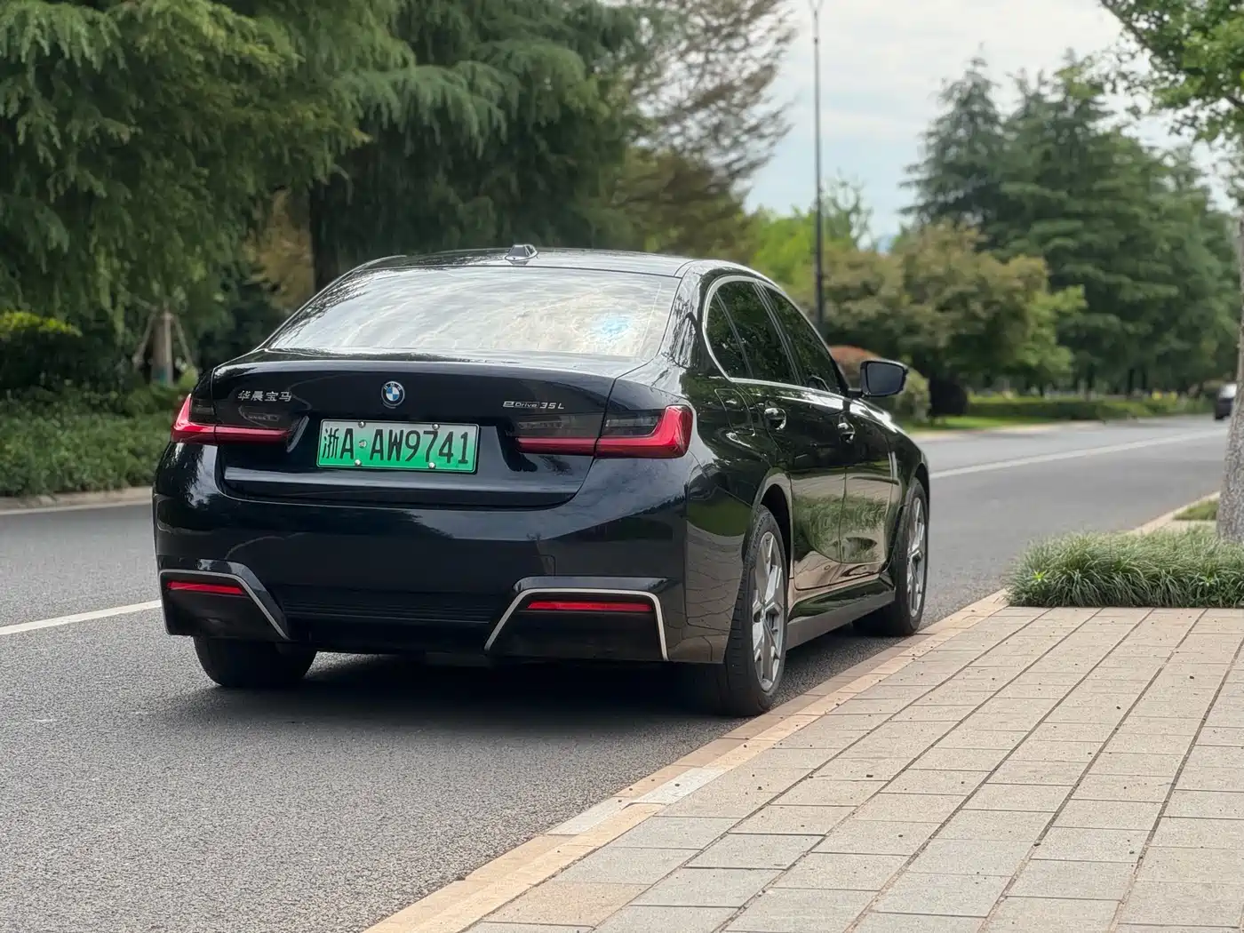 BMW i3 2024 eDrive 35 L фото 5