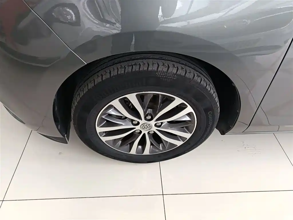 Buick GL8 2017 ES 28T Luxury China V фото 23