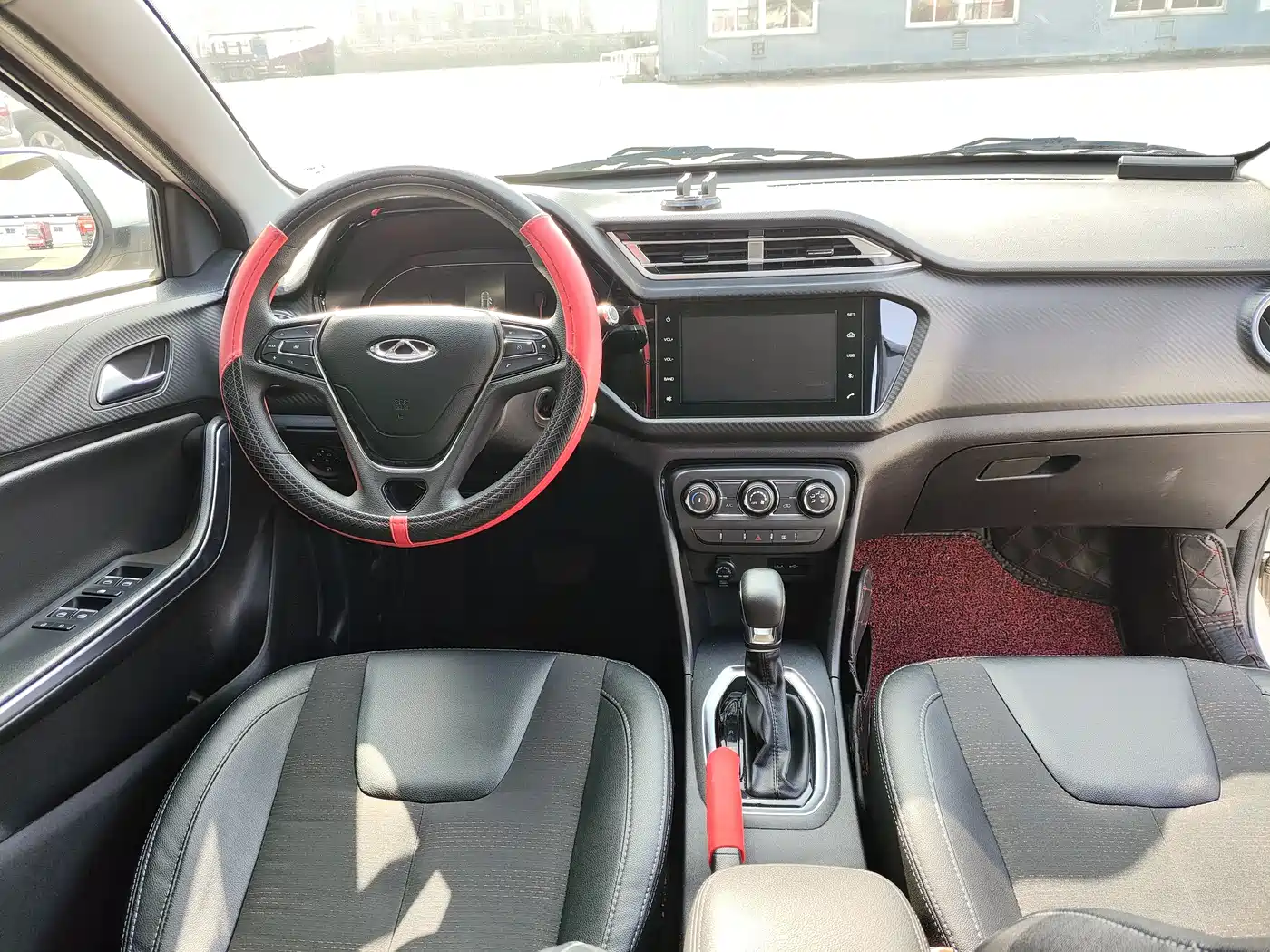 Фото 9 - Chery Tiggo 3x