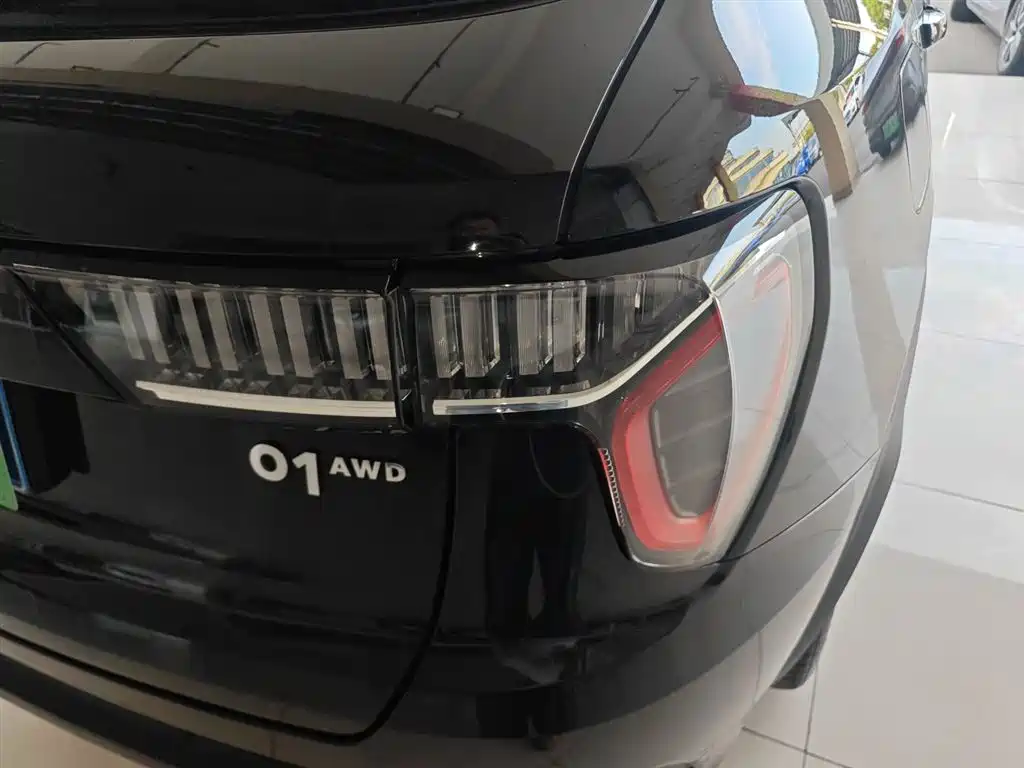 Lynk & Co 01 2017 2.0T AWD Pro фото 8