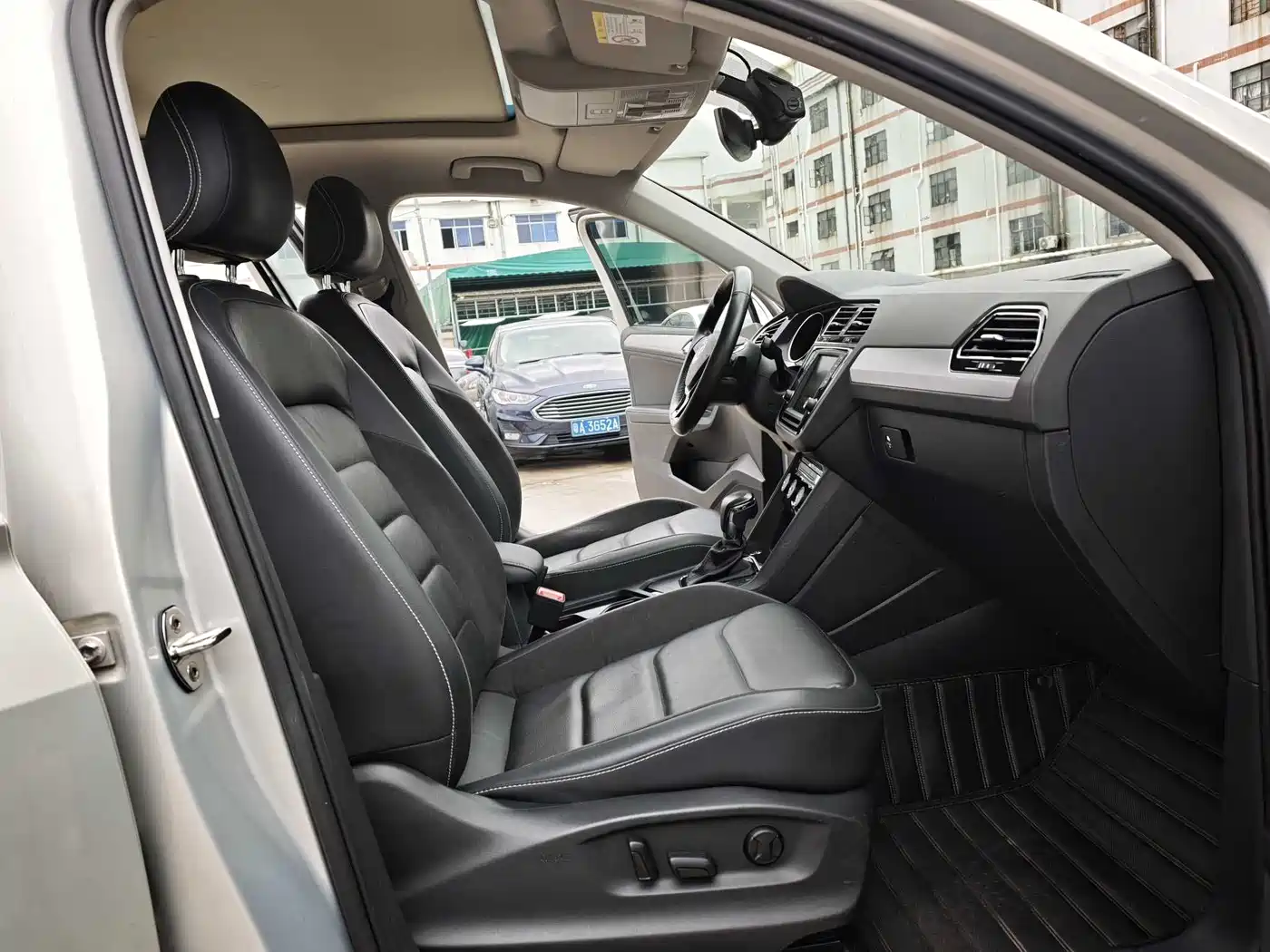 Volkswagen Tiguan L 2018 330TSI Automatic 2WD Flagship Edition фото 5