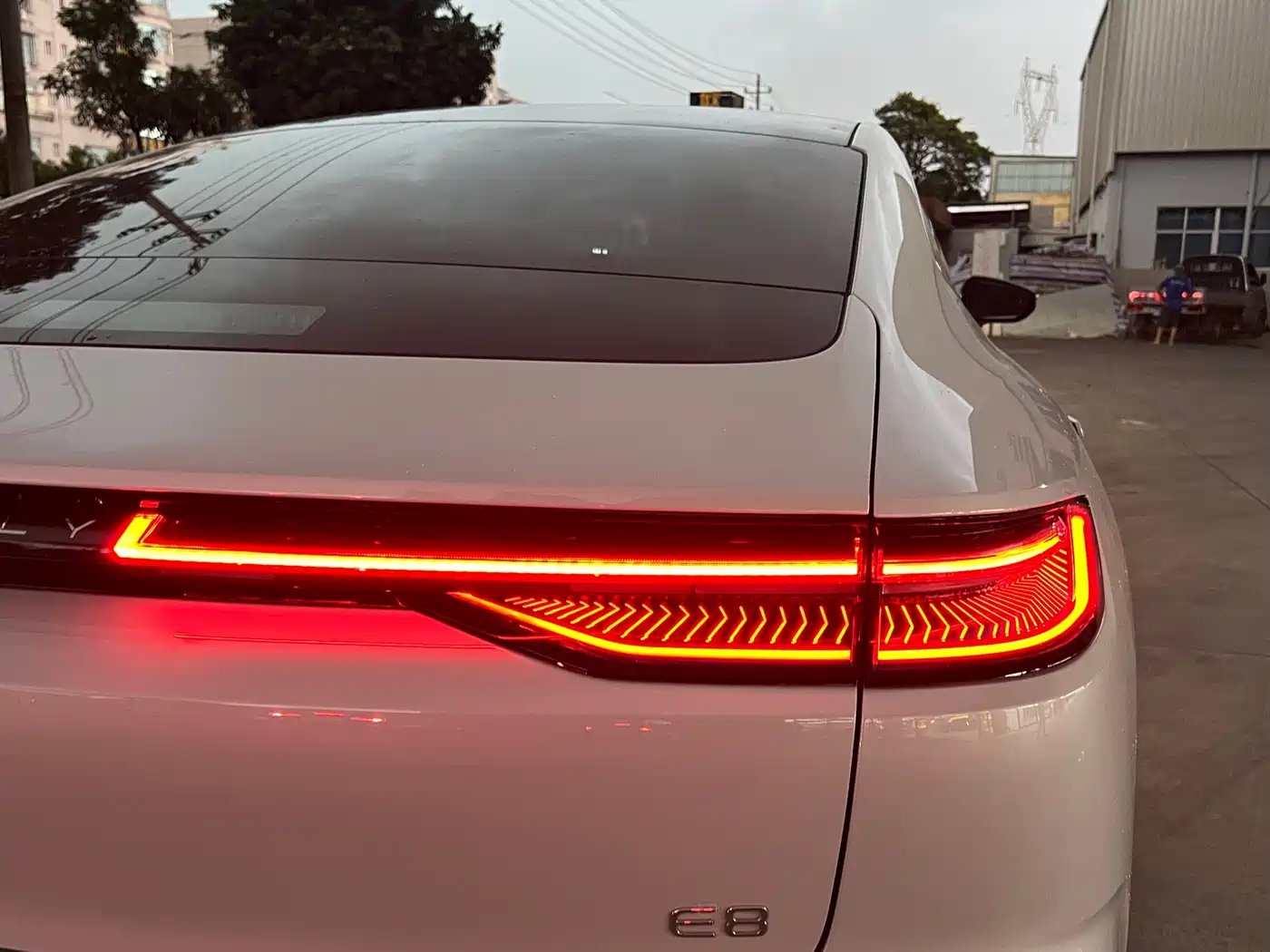 Geely Galaxy Galaxy E8 2025 700km Long Voyage Smart Drive Edition фото 20