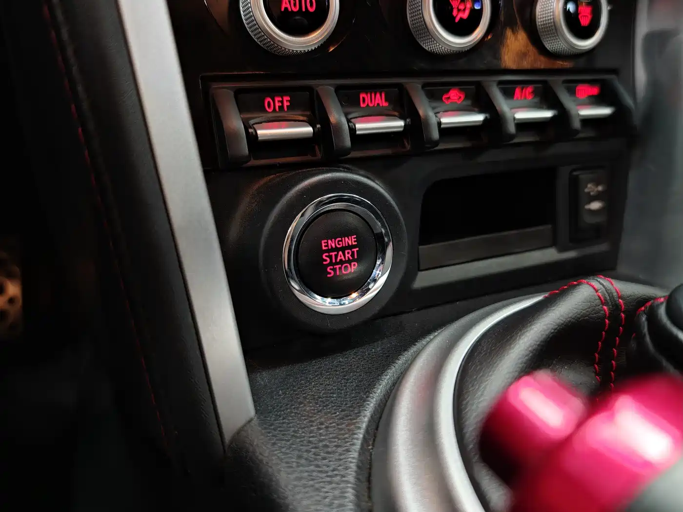 Subaru BRZ 2020 2.0L Manual type-RS фото 20