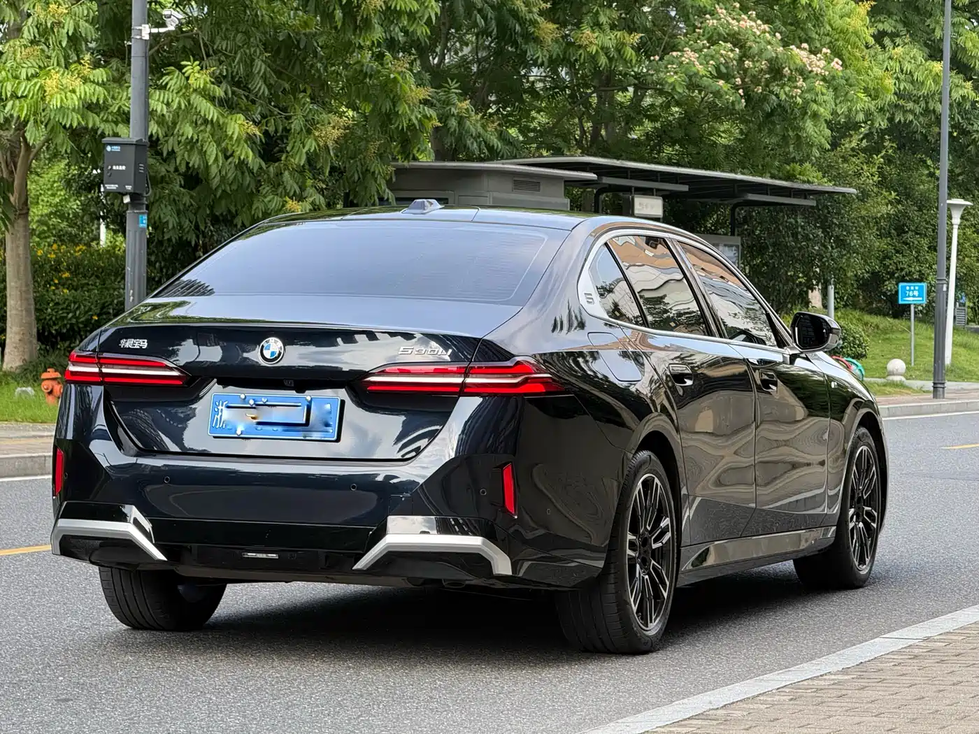 BMW 5-SERIES