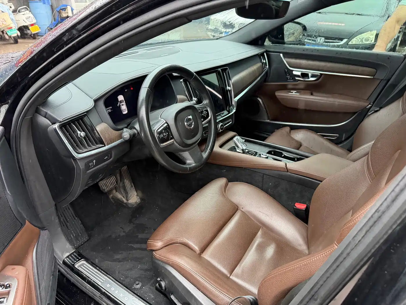 Photo 4 - Volvo S90