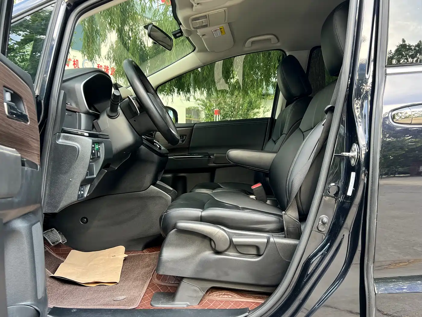 Honda Odyssey 2022 2.0L e:HEV Sharp·Enjoyment Edition фото 20