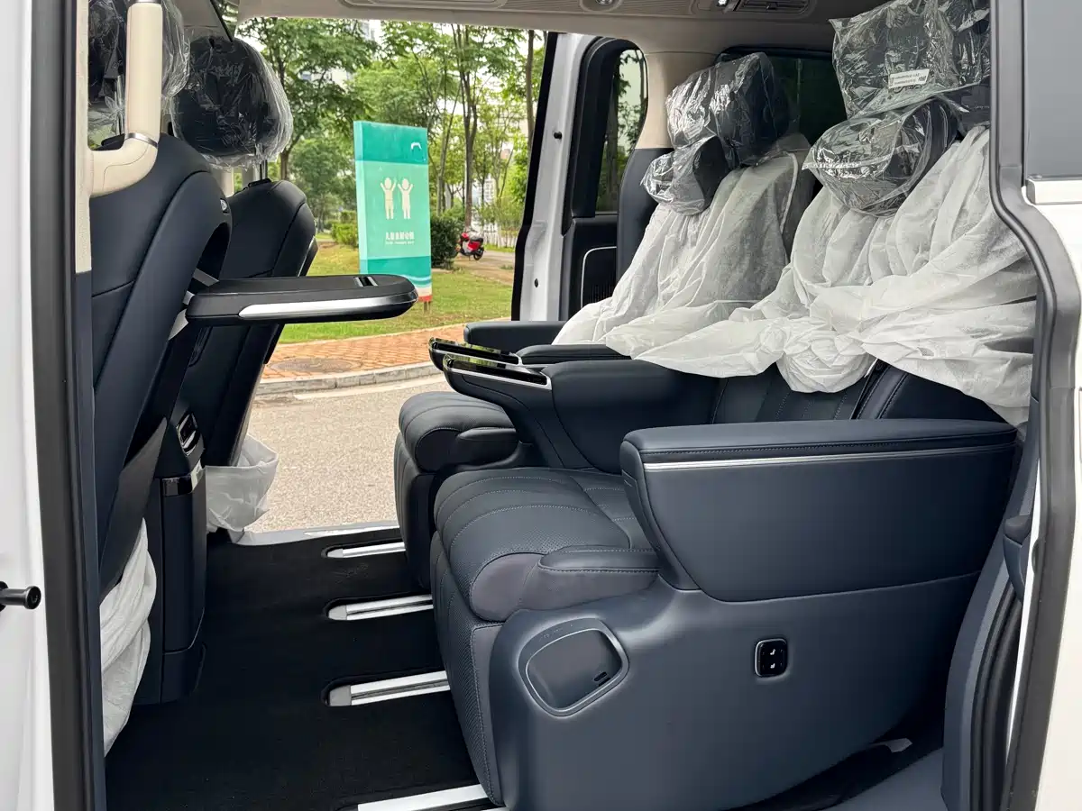 Voyah Auto Voyah Dreamer 2025 Model PHEV Basic Version фото 6