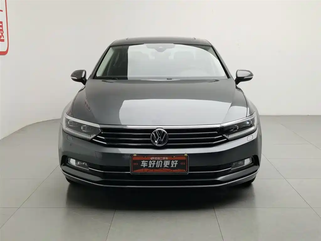 Volkswagen Magotan 2017 330TSI DSG Premium фото 3