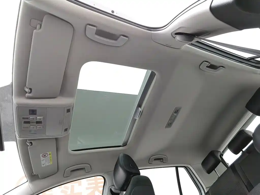 Volkswagen Golf 2018 1.6L Automatic Comfort фото 14