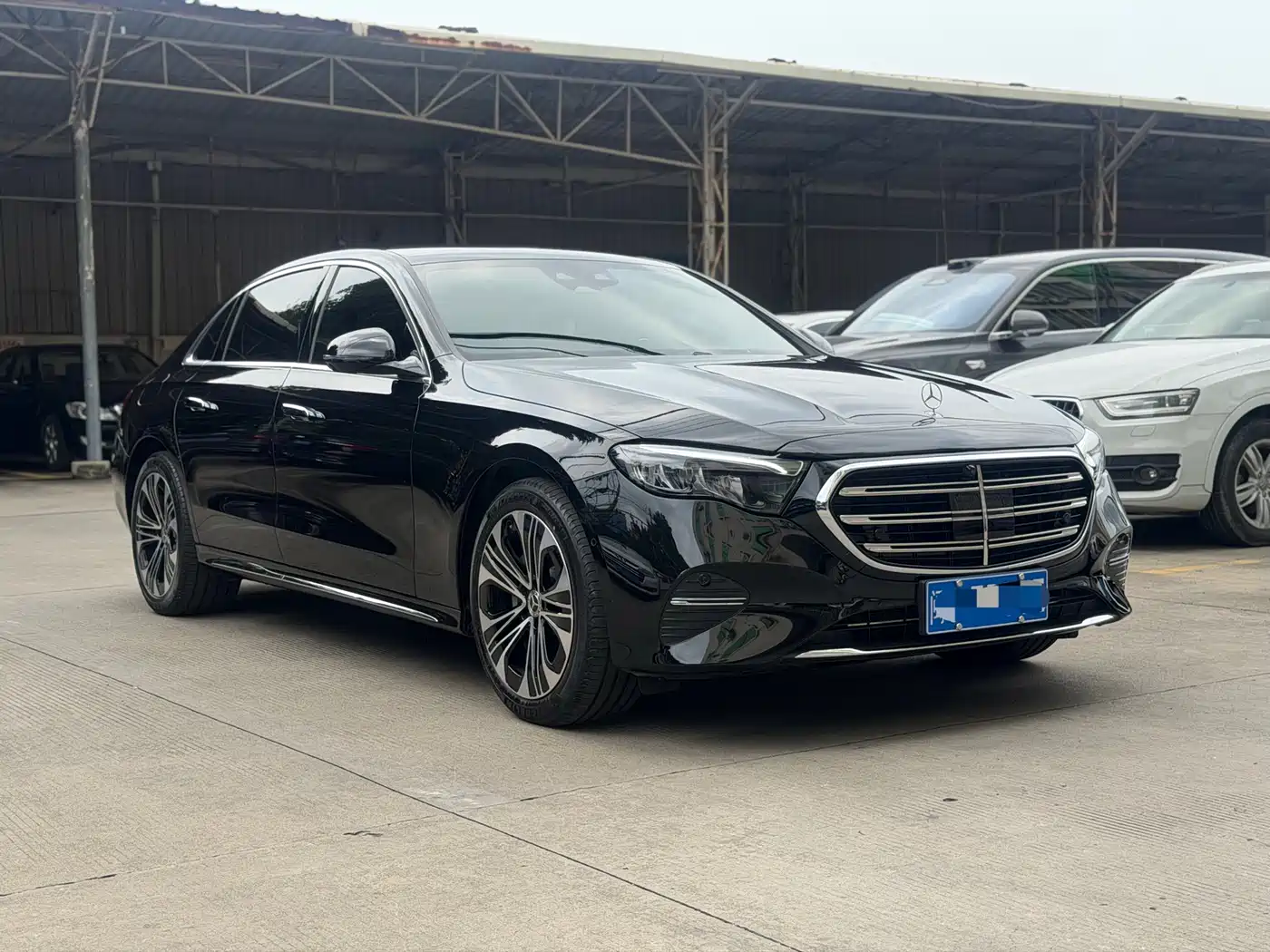 Mercedes-Benz E-Class 2026 E 300 L Luxury фото 3