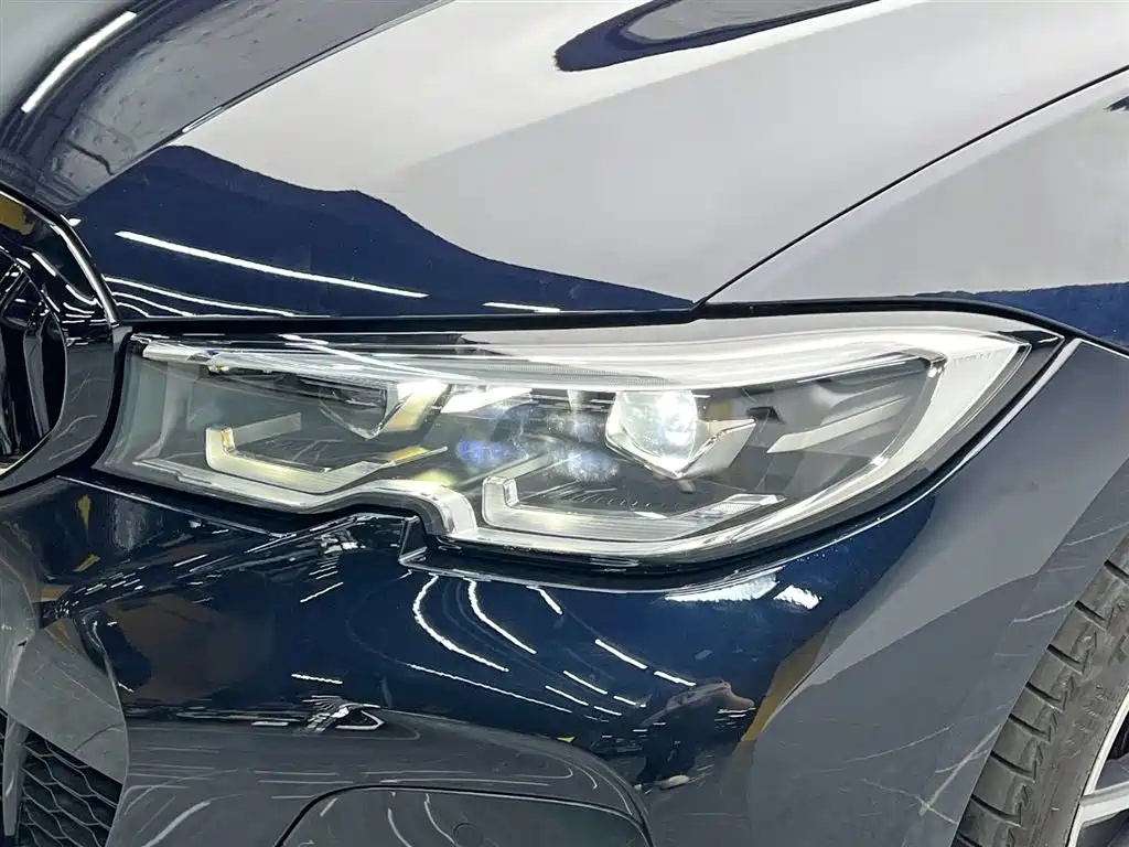 BMW 3 Series 2022 325Li M Sport Package фото 9