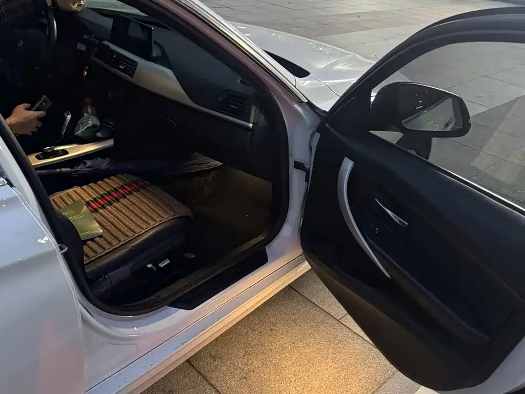 BMW 3 Series 2016 320Li Progressive фото 6