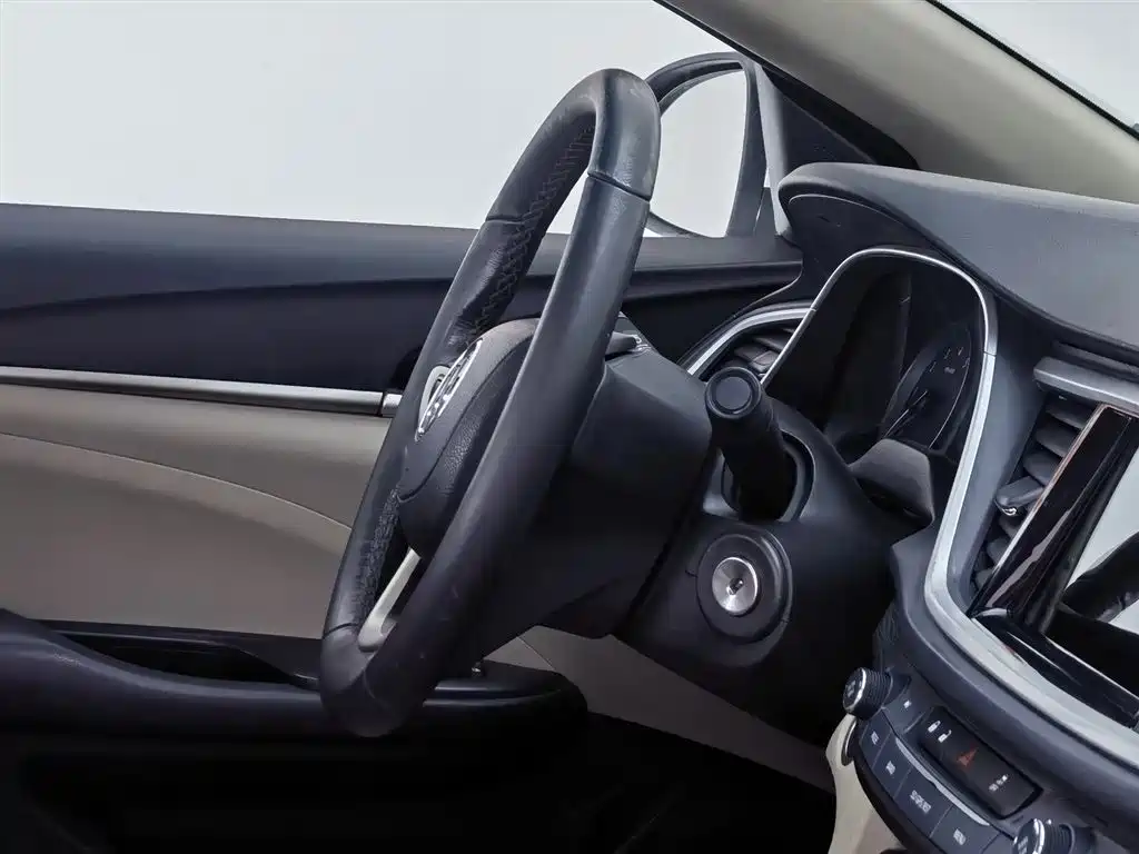 Buick Excelle 2018 15T Dual Clutch Elite (China V) фото 22