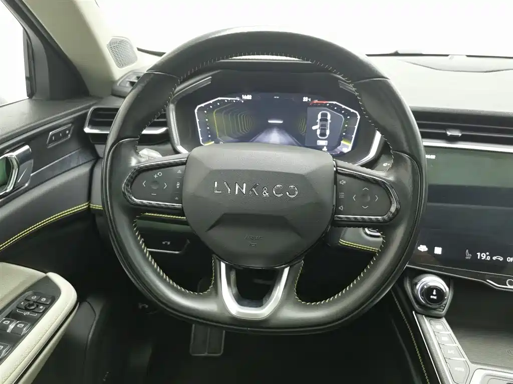 Lynk & Co 05 2020 2.0TD 2WD Shine Halo фото 11
