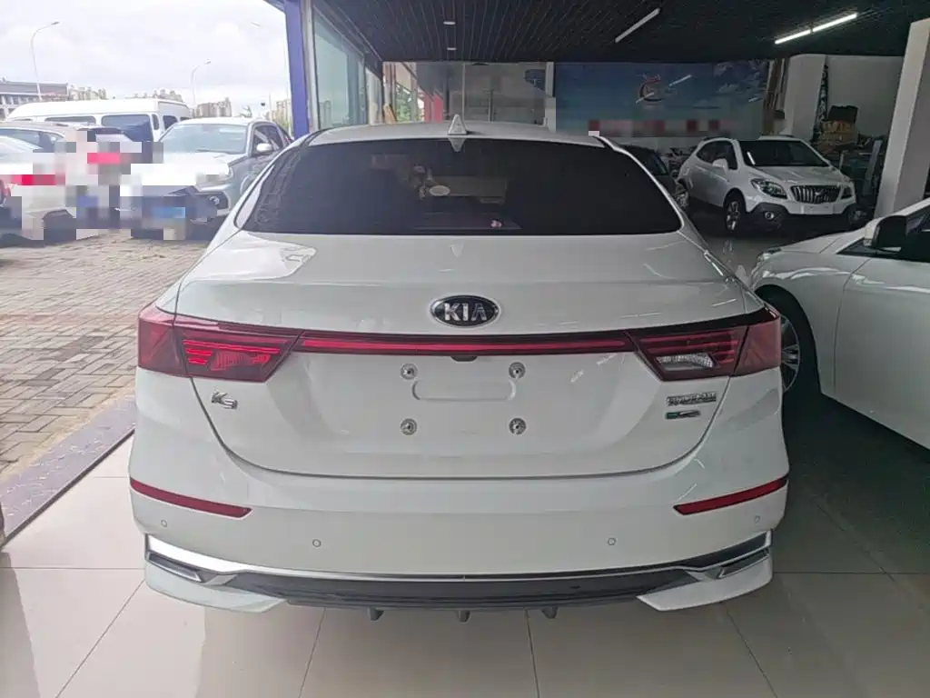 Фото 6 - Kia K3