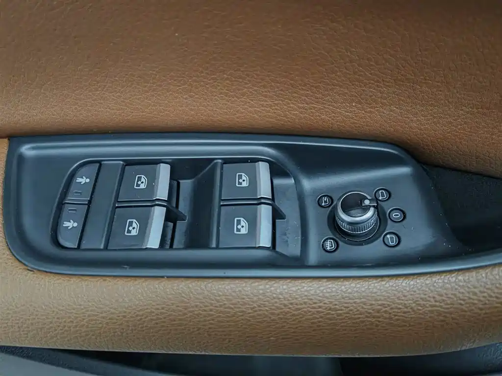 Audi Q7 2016 40 TFSI Comfort фото 9