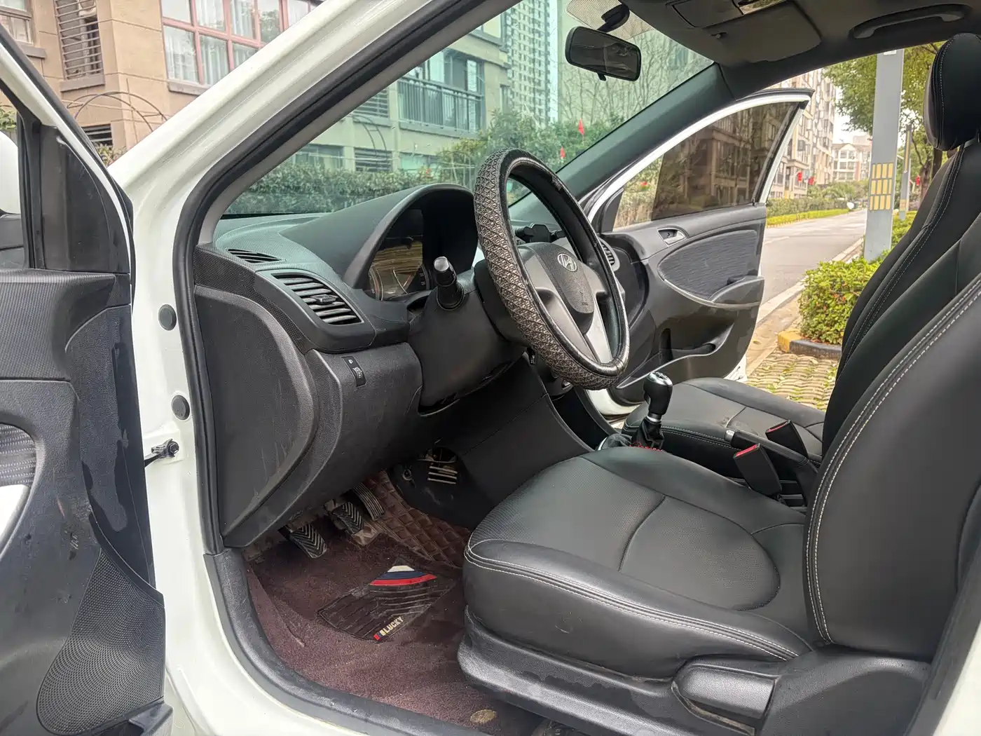 Hyundai Reina 2014 1.4L Manual GLX фото 11