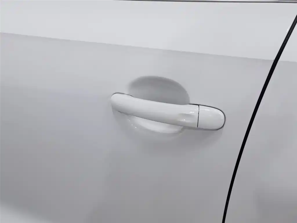Volkswagen Sagitar 2018 280TSI DSG Spark Edition фото 18